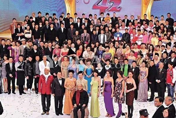 [1988-2001][香港][42周年-46周年_万千星辉贺台庆][19集][粤语无字+中字][RMVB_每集约860M][百度盘]