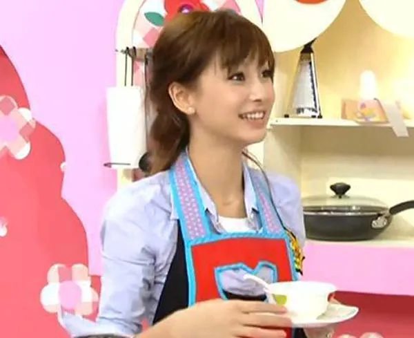 [2006][香港][美女厨房][第一季_19集][粤语中字][MKV_每集约380M][标清][百度盘]