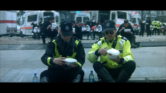 [2004][香港][大事件 Breaking News][国粤双语中字][MP4][1.91GB][百度网盘]