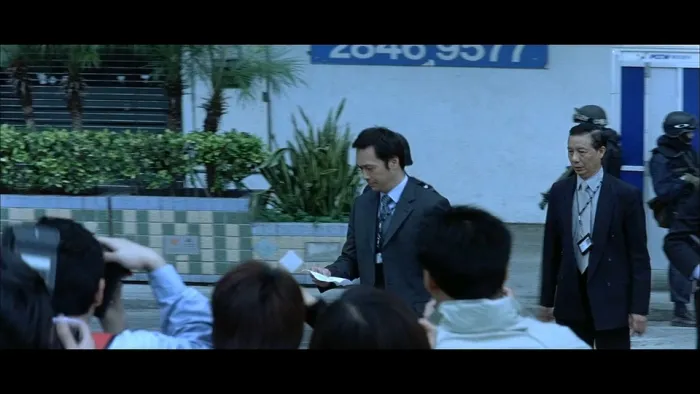 [2004][香港][大事件 Breaking News][国粤双语中字][MP4][1.91GB][百度网盘]