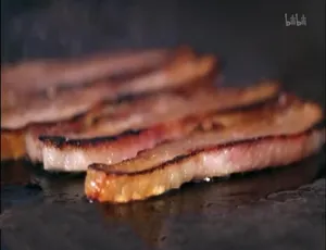 《食通街：街头餐车与街边小吃的美食盛宴（第三季全 16 集）[1080P 中文字幕 百度网盘]》-小文资源网