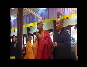 《出水莲花自清净》：震撼心灵的纪录片，720P 高清国语中字，百度网盘分享-小文资源网