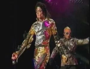 1997 年迈克尔·杰克逊瑞典哥德堡超震撼历史演唱会 2DVD 资源 7.67G 百度网盘速存-小文资源网