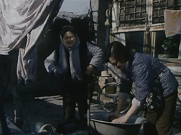[1983][中国大陆]《白杨树下》[国语中字][1.89GB][ 百度网盘]