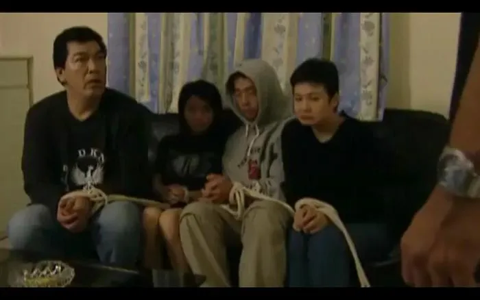 [2003][香港][失枪72小时][国语中字][MP4][302MB][百度网盘]