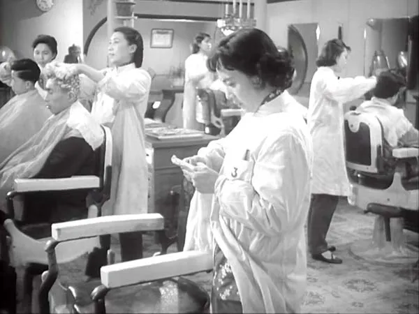 [1962][中国大陆]《女理发师》[国语中字][1.08GB][ 百度网盘]