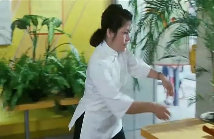 [1986][香港许氏]《欢乐叮当》[许冠文导演][许冠文_钟楚红_黎小田_董骠][粤语中字][mkv_518M]
