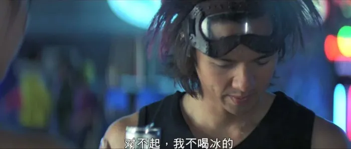 [2001][香港]《拳神_The Avenging Fist》[国粤双语中字][MKV_1.79G][王力宏 _ 梁咏琪 _ 冯德伦 _ 杨恭如 _ 洪金宝]