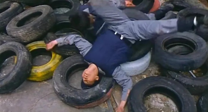 [1992][香港]《霸王花4重出江湖92霸王花与霸王花》[粤国双语中字][mkv_727m]