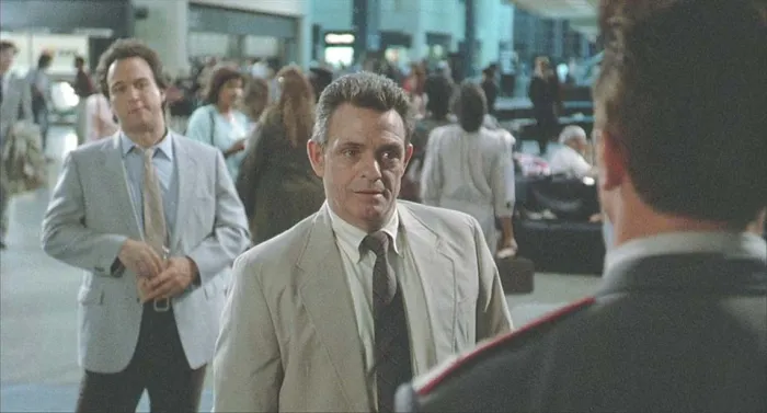 [1988][美国]《红场特警》[国英双语中字][MKV_4.37GB][阿诺·施瓦辛格 _ 詹姆斯·贝鲁什 _ 彼得·博伊尔]