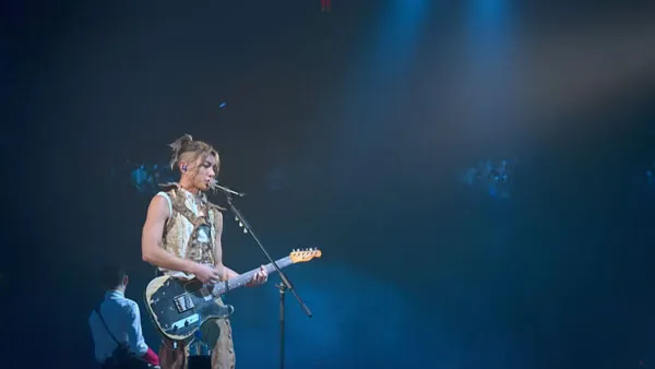 [BD香港演唱会][周国贤 THE END 2022 香港红馆演唱会 – Endy Chow Jaugwokyin The End Live 2022][BDISO 2BD][61.3GB][百度网盘]