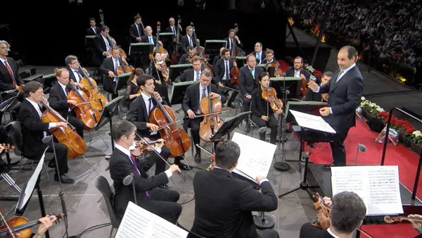 [BD欧美演唱会][Waldbuehne 2019 – A Fairytale Night (Tugan Sokhiev, Marianne Crebassa) 2019][BDMV][27.9GB][百度网盘]