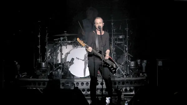[BD欧美演唱会][卡洛迦罗 Calogero – Live 2015][BDMV][37.2GB][百度网盘]