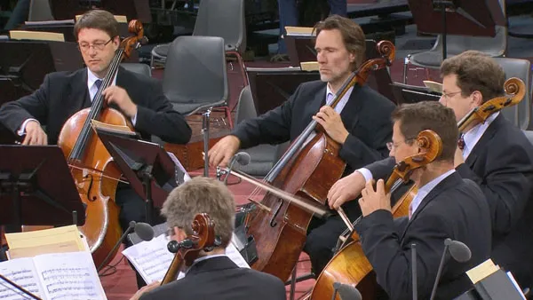 [BD欧美演唱会][Waldbuehne 2008 – Los Ritmos de la Noche (Gustavo Dudamel, Ana Maria Martinez) 2008][BDMV][20.8GB][百度网盘]