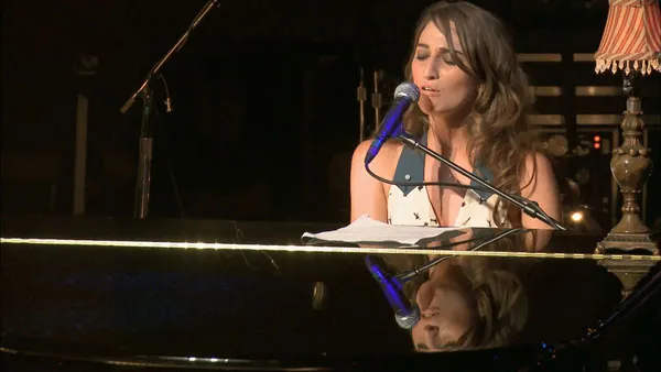 [BD欧美演唱会][莎拉·芭瑞黎丝 Sara Bareilles – Between The Lines – Live At The Fillmore 2008][BDMV][24.4GB][百度网盘]