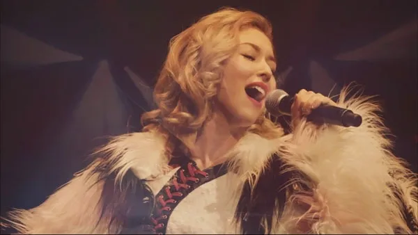 [DVD日本演唱会][BENI – 10th Anniversary BENI BEST LIVE TOUR 2014 (2016)][DVD ISO][5.92GB][百度网盘]