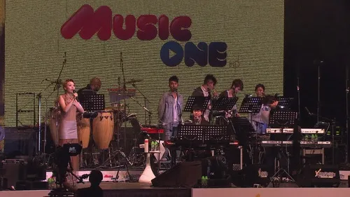 [DVD香港演唱会][容祖儿.Metroinfo.X.joey.新城我的女皇音乐会.live.2011][2DVD-ISO][14.32G][百度网盘]