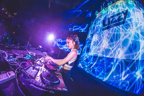 [DVD音乐专辑碟][酒吧夜店DJ][4DVD–ISO15.8G][百度网盘]