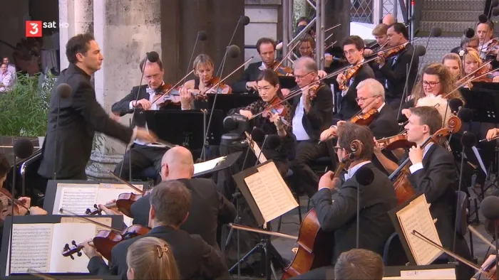 [BD蓝光大陆演唱会][慕尼黑爱乐乐团 Münchner Philharmonikern – Klassik Am Odeonsplatz 2023 720P][HDTV TS][10.5GB][百度网盘]