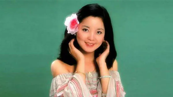 [2005][香港][邓丽君]《青春少女篇3 爱人是个多情人》APE_整轨_252.5M[百度盘]