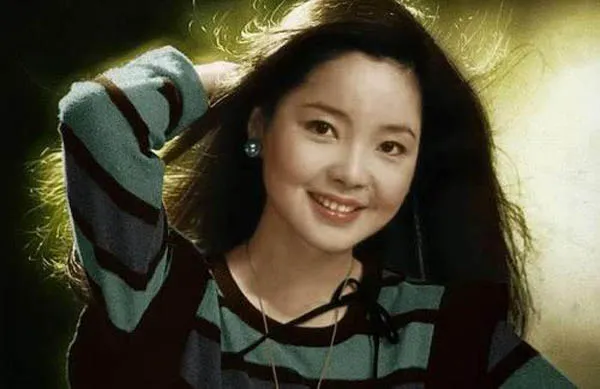 [2012][香港][邓丽君]《海山经典名盘系列》WAV+CUE_360.4M[百度盘]