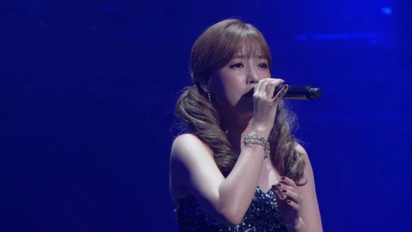 [BD韩国演唱会][IZONE在线音乐会 IZ-ONE Online Concert Oneiric Theater 2021][2BD BDMV 63.6G][百度网盘]