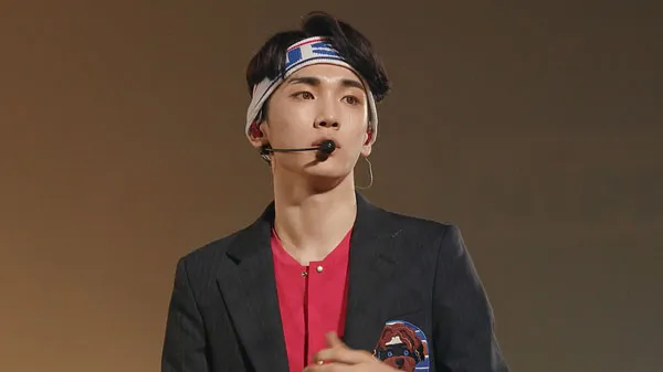 [BD韩国演唱会][SHINee 演唱会 SHINee WORLD 2016~D×D×D~ Special Edition in TOKYO DOME 2016][BDMV双碟][63.3G][百度网盘]