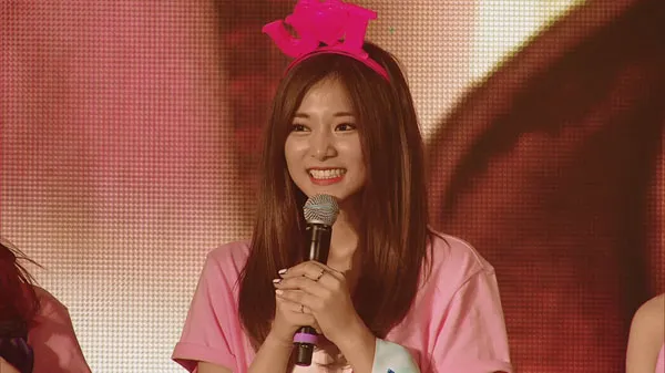 [BD韩国演唱会][Twice组合 Twiceland The Opening Concert 2017 首次亚洲巡回演唱会][BDMV 73.6G][百度网盘]