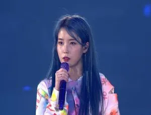 2019 李知恩（IU）首尔“Love poem”巡回演唱会BD原盘中字 54.6G 百度网盘资源-小文资源网