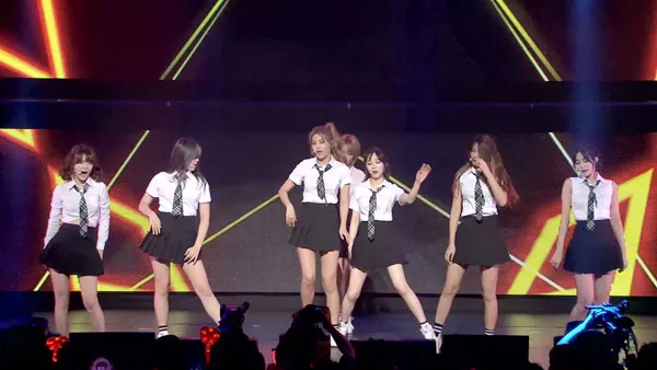 [BD日本演唱会][AOA – Runway (初回限定盤A) 付属BD 2016][BDISO][22.2GB][百度网盘]