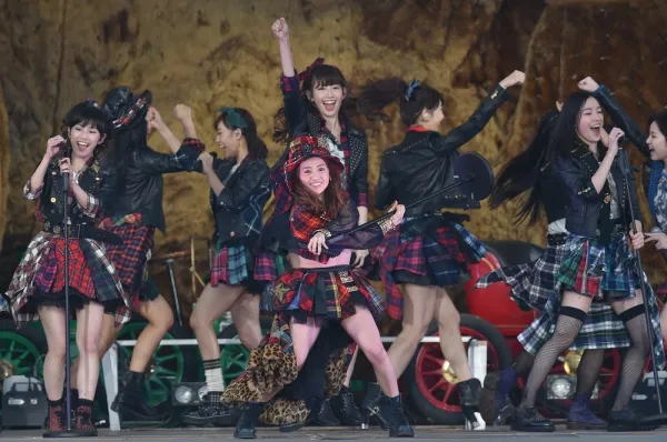 [DVD日本演唱会][AKB48 春季演唱会 in 国立竞技场〜在这里丢掉全部回忆向前冲！- AKB48 春コン in 国立竞技场～思い出は全部ここに舍てていけ! ][ISO 2DVD][13.2G][百度网盘]