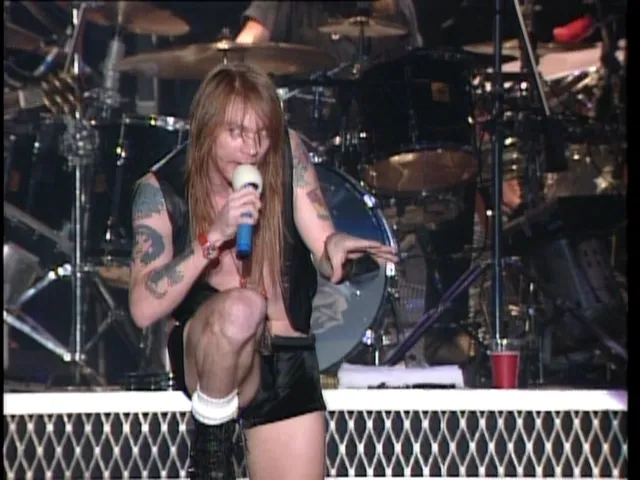 [DVD欧美演唱会][枪炮与玫瑰 运用幻象世界巡演 92年东京巨蛋场 Guns N’ Roses – Use Your Illusion World Tour – 1992 in Tokyo][2DVD-vob9G][百度网盘]