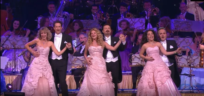 [欧美演唱会][安德烈·瑞欧 – 音乐剧的魔法 Andre Rieu – Magic Of The Musicals 2014][BDMV][22.1 G][百度网盘]