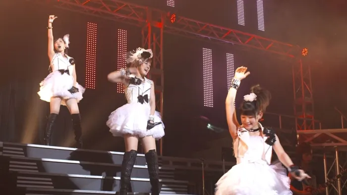 Buono!组合 Buono！Live Tour 2011 Summer ~Rock n Buono! 4~ 横滨演唱会《BDMV 31.13G》