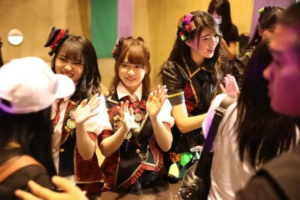 [DVD日本演唱会][AKB48 全国ツアー2012 野中美郷、动く。 ~47都道府県で会いましょう~ TeamK 冲縄][DVD ISO][7.65G][百度网盘]