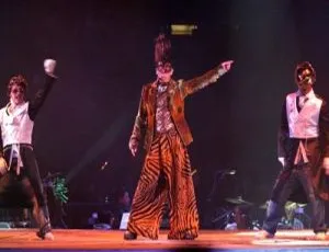 2004陈小春香港夜生活演唱会DVD-ISO 4.22G 百度网盘资源-小文资源网