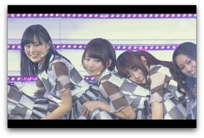 [BD日本演唱会][乃木坂46 1st YEAR BIRTHDAY LIVE 2013.2.22 MAKUHARI MESSE 完全生產限定盘-BD豪华盘][ISO 2BD][89.96G][百度网盘]