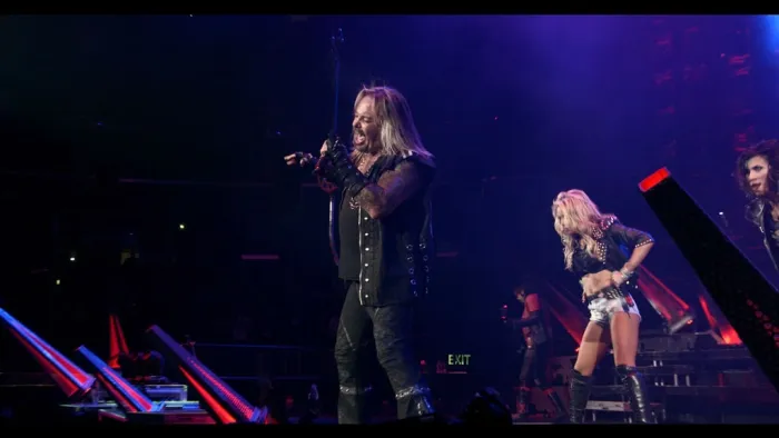[BD欧美演唱会]Motley Crue – The End – Live in Los Angeles 2016 Blu-ray AVC 1080p LPCM 2.0 DTS-HD MA 5.1[BDMV][35.4G][百度网盘]