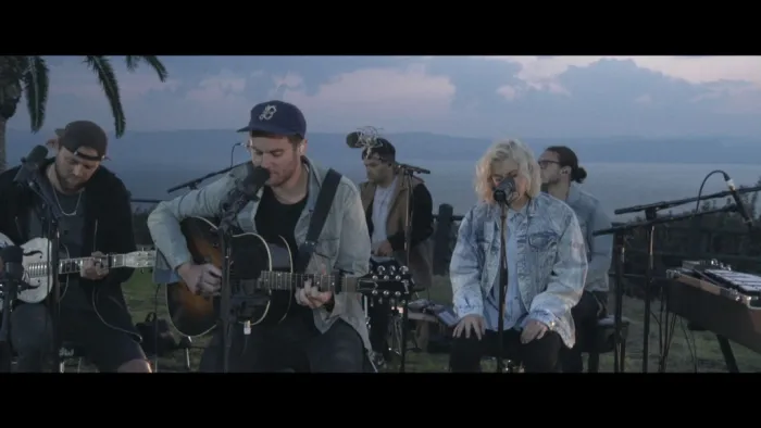 [BD欧美演唱会][Hillsong United – Of Dirt And Grace – Live From The Land 2016][BDMV 23G][百度网盘]