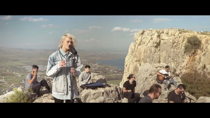 [BD欧美演唱会][Hillsong United – Of Dirt And Grace – Live From The Land 2016][BDMV 23G][百度网盘]