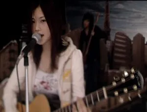 YUI日本演唱会：FIND ME YUI Visual Best 2015 BDISO 43G 百度网盘资源-小文资源网