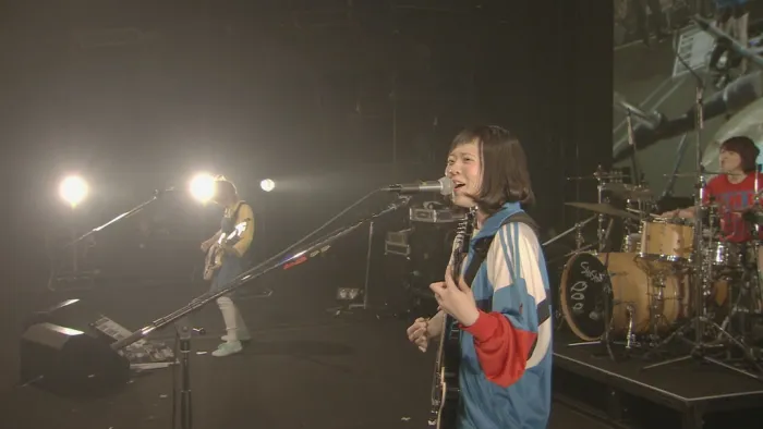 [BD日本演唱会][SHISHAMO – Ashita Metro de Surechigau no wa, Maho no Yona Koi 2017][BDISO][43.9G][百度网盘]