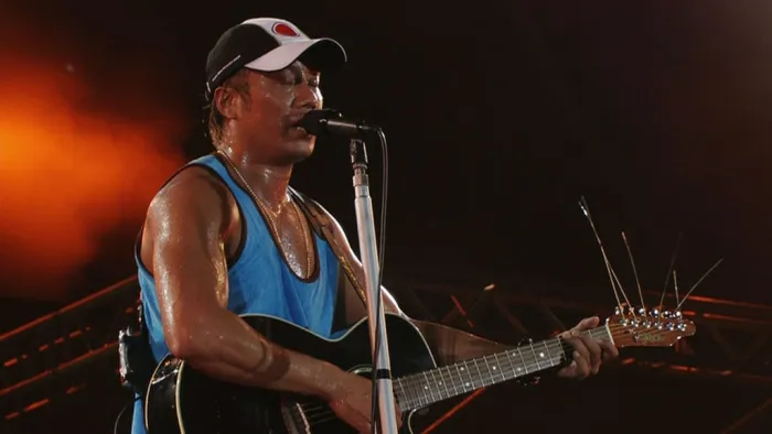 [BD日本演唱会]长渕刚 Tsuyoshi Nagabuchi – ALL NIGHT LIVE IN 桜岛 2004 [2012][BDMV][4BD][106G][百度网盘]