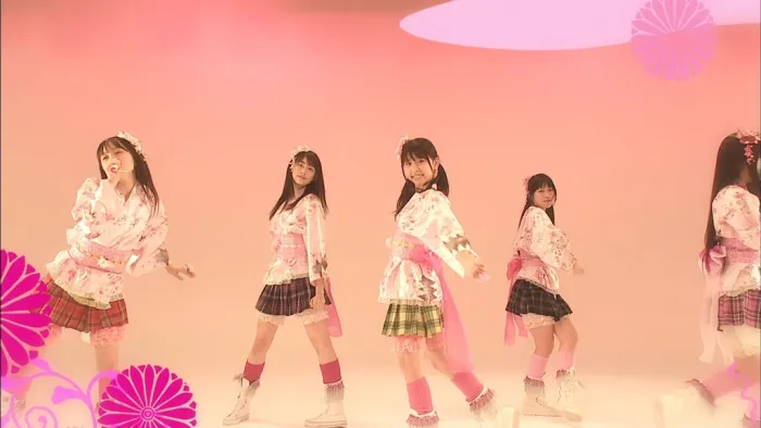 [BD日本演唱会][桃色幸运草Z Momoiro Clover Z- MUSIC VIDEO CLIPS 2016][BDISO][44.4G][百度网盘]