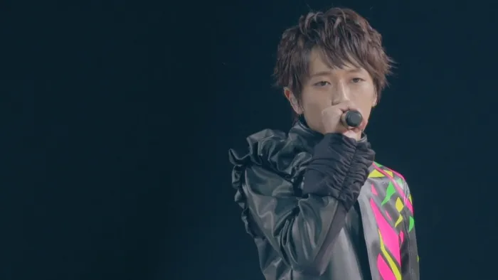 [BD日本演唱会]AAA演唱会 AAA BUZZ COMMUNICATION TOUR 2011 DELUXE EDITION 2011[BDISO][22.1G][百度网盘]