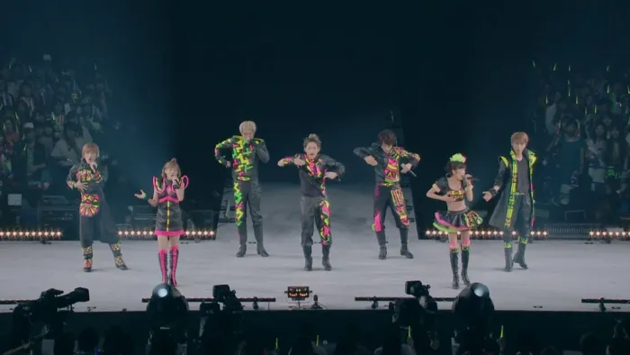 [BD日本演唱会]AAA演唱会 AAA BUZZ COMMUNICATION TOUR 2011 DELUXE EDITION 2011[BDISO][22.1G][百度网盘]