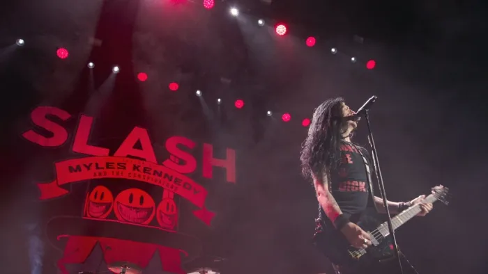 [BD欧美演唱会][美国流行摇滚 Slash Living The Dream Tour 2019][BDMV 37.1G][百度网盘]