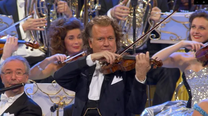 [BD欧美演唱会]安德烈·瑞欧 – 永恒的华尔兹 André Rieu – And The Waltz Goes On 2011[BDMV][41.7G][百度网盘]