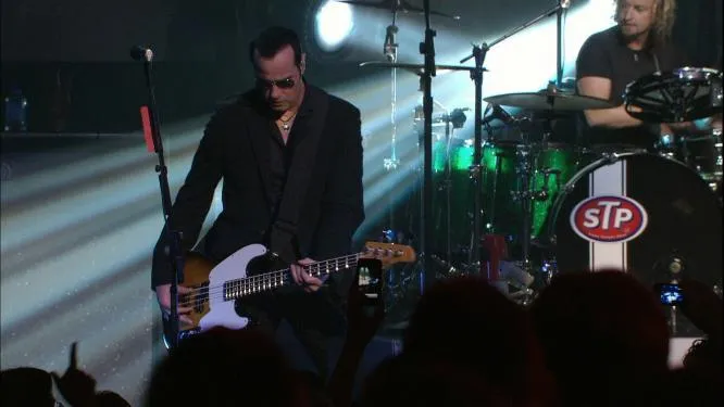 [BD欧美演唱会]石庙向导乐队 2010风城演唱会现场 Stone Temple Pilots.Alive in the Windy City.2010[BDMV][21.8G][百度网盘]