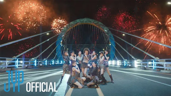 [TWICE – ONE SPARK][4K 2160p 60fps Bugs MP4][1.8GB][百度网盘]
